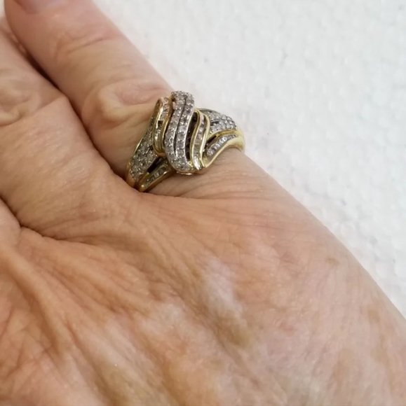 R267  Natural White Diamond Cocktail Ring - Picture 10 of 12